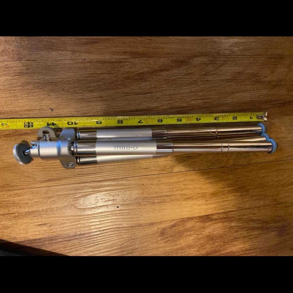 Camera tripod - Picture 3 of 6